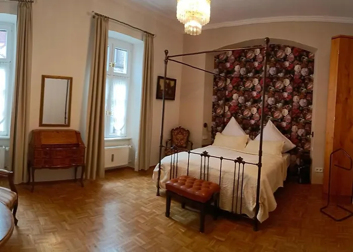 Historischer Winzerverein Boutique 3* Senheim