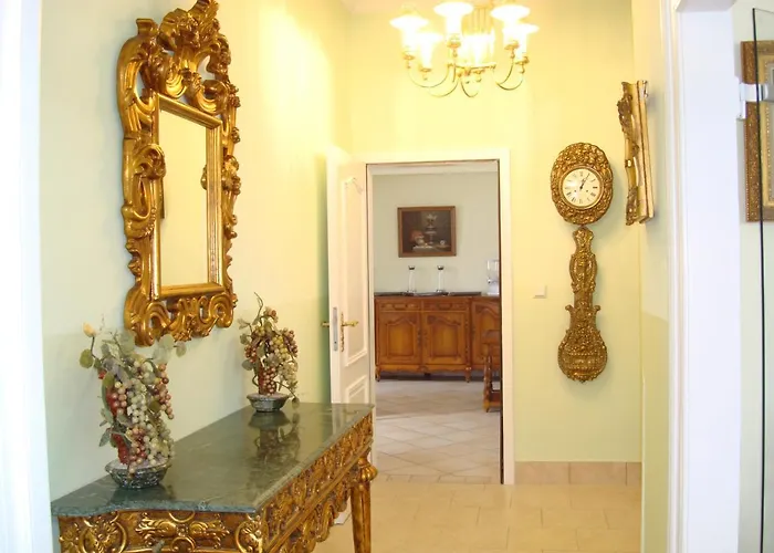 Historischer Winzerverein Boutique 3* Senheim